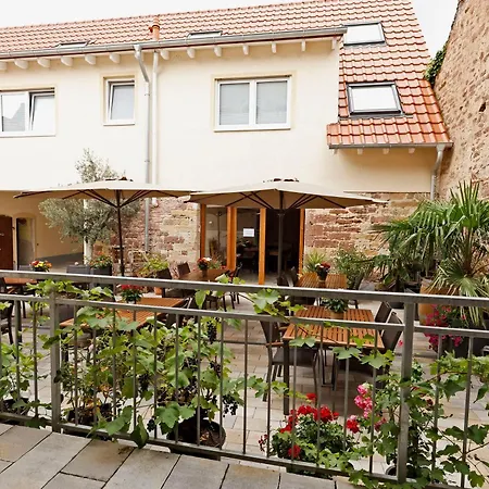 Vinotel Weinstrasse 4*