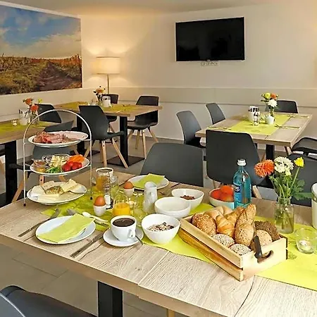 Vinotel Weinstrasse Couette-café Herxheim am Berg