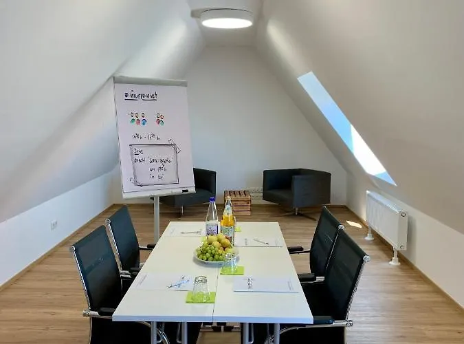 Alojamento de Acomodação e Pequeno-almoço Vinotel Weinstrasse 4*