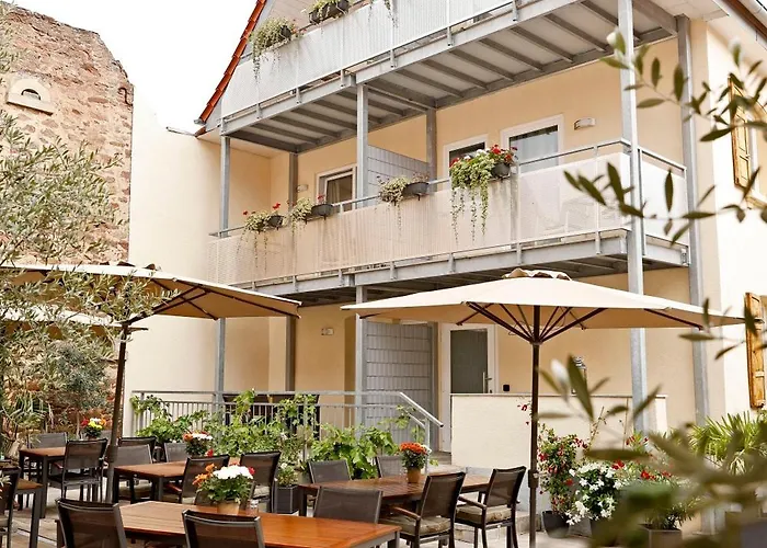 Vinotel Weinstrasse Alojamento de Acomodação e Pequeno-almoço Herxheim am Berg